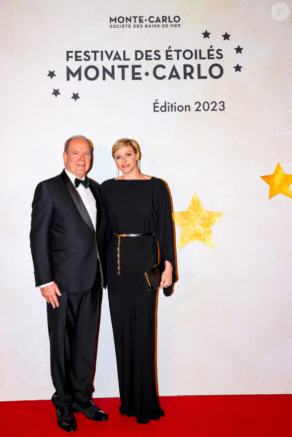 Le prince Albert II de Monaco et la princesse Charlène de Monaco - 3ème édition du "Festival des Etoilés Monte-Carlo" face à 7 étoiles Michelin un spectacle culinaire 4 chefs étoilés à la Salle Empire de l'Hôtel de Paris Monte-Carlo à Monaco, le 11 novembre 2023.