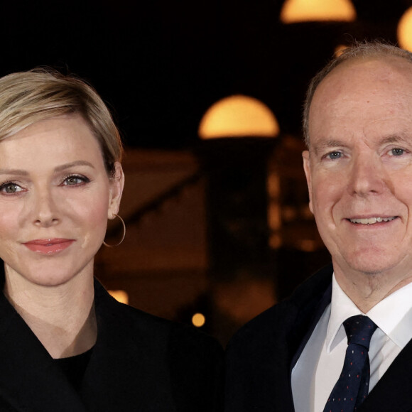 Charlene de Monaco a participé à ce 18e bal de Noël sans son époux le prince Albert et sans leurs enfants Jacques et Gabriella.
La princesse Charlène de Monaco et le prince Albert II de Monaco - Inauguration de la brasserie "Café de Paris Monte-Carlo" sur la Place du Casino à Monaco le 22 novembre 2023. © Claudia Albuquerque/Bestimage