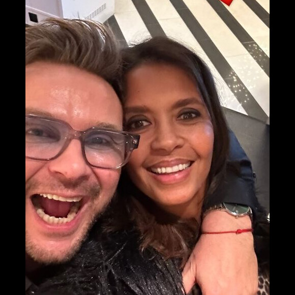 Après avoir dégusté un énorme gâteau aux couleurs de Spiderman, les amis ont pu danser sur le dancefloor une bonne partie de la nuit.
Stéphane Plaza fête l'anniversaire de Jeanfi avec Karine Le Marchand
