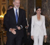 Après l'Angleterre, au tour de l'Espagne !
Le roi Felipe VI et la reine Letizia d'Espagne lors de la soirée de remise du Prix de journalisme "Francisco Cerecedo" au Westin Palace Hotel à Madrid.