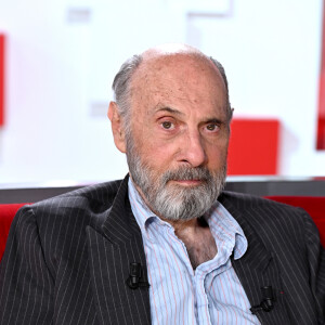 Exclusif - Guy Marchand - Enregistrement de l'émission Vivement dimanche au studio Gabriel, presentée par Michel Drucker . Diffusion sur France 2 le 8 mai 2022. 