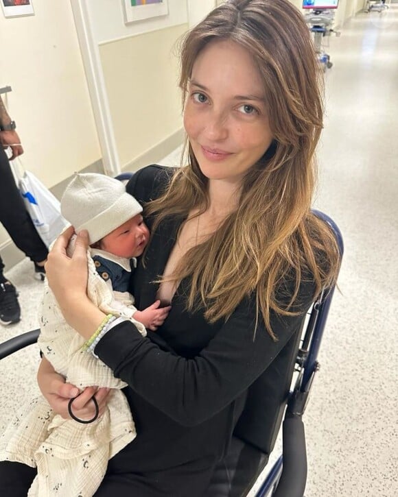 Annabelle Belmondo dévoile les photos de son premier bébé, Angelo Nabil Sehnaoui, qui est né le 10 décembre 2023