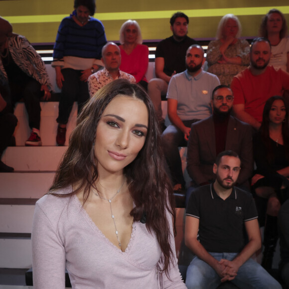 Exclusif - Delphine Wespiser - Enregistrement de l'émission "TPMP (Touche Pas à Mon Poste)", présentée par C.Hanouna et diffusée en direct sur C8 le 28 septembre © Jack Tribeca / Bestimage 