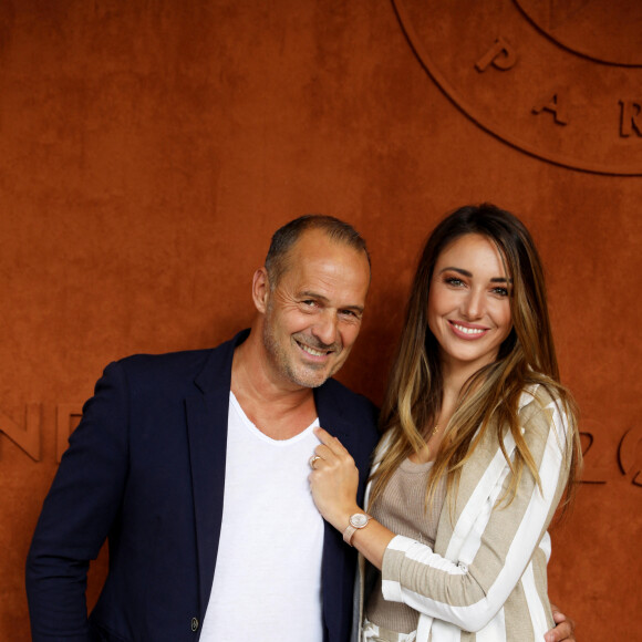 Les amoureux de Roland Garros - Roger Erhart et sa compagne Delphine Wespiser, Miss France 2012 au village (jour 10) lors des Internationaux de France de Tennis de Roland Garros 2022 à Paris, France, le 31 mai 2022. © Dominique Jacovides/Bestimage 