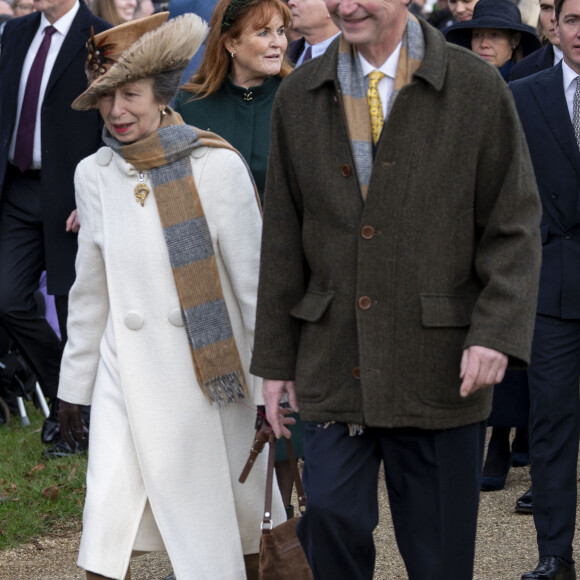 La princesse Anne et son mari Sir Timothy Laurence - Les membres de la famille royale britannique lors de la messe du matin de Noël en l'église St-Mary Magdalene à Sandringham, le 25 décembre 2023.