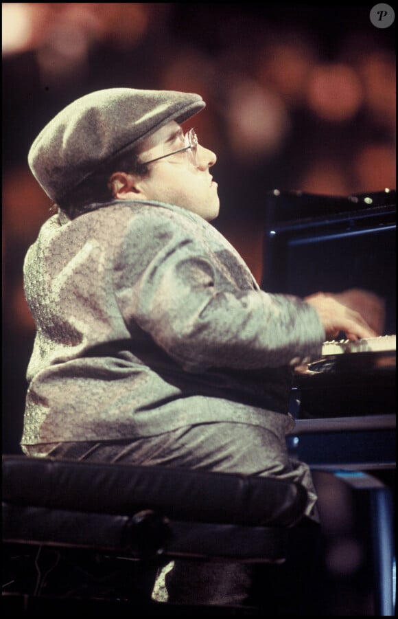 Michel Petrucciani est victime d'une infection pulmonaire foudroyante qui entraîne son décès le 6 janvier 1999
 
Archives - Michel Petrucciani