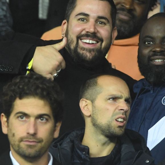 Arthus et Issa Doumbia - People au match de Ligue Des Champions 2022 (LDC) "PSG- Macabi Haifa (7-2)" au Parc des Princes à Paris le 25 octobre 2022. © Giancarlo Gorassini/Bestimage
