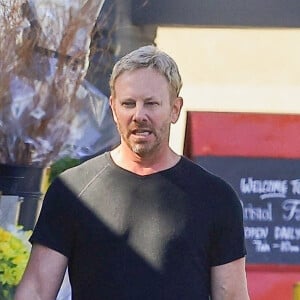 Cette fin d'année 2023, Ian Ziering, l'acteur de Beverly Hills, n'est pas près de l'oublier, et ce pour des faits bien malheureux. 
Ian Ziering à Los Angeles