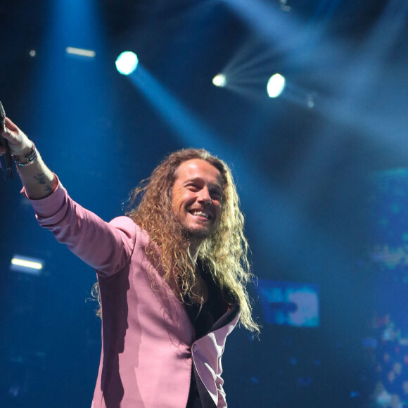 Car l'année 2024 de Julien Doré s'annonce chargée. 
Exclusif - Julien Doré est en concert au Zenith Arena à Lille le 10 décembre 2022. © Stéphane Vansteenkiste / Bestimage 