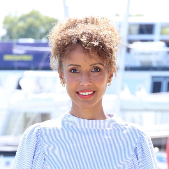 L'absence du personnage de Geneviève de Fontenay ou encore ses souvenirs de coups bas vécus... l'actrice et réalisatrice fait le point.
Sonia Rolland - Photocall du film "Un destin inattendu" lors de la 25ème édition du Festival de la Fiction de la Rochelle. Le 13 septembre 2023 © Denis Guignebourg / Bestimage