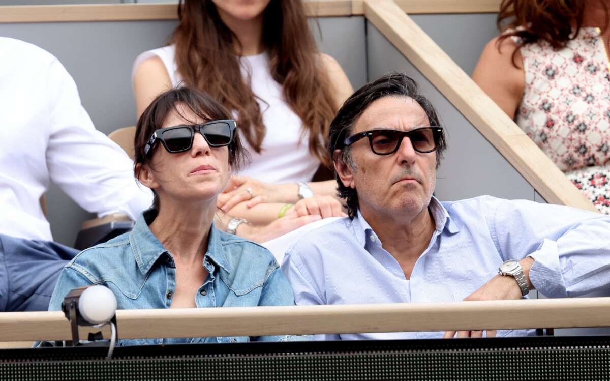 Photo Yvan Attal et sa compagne Charlotte Gainsbourg Célébrités en