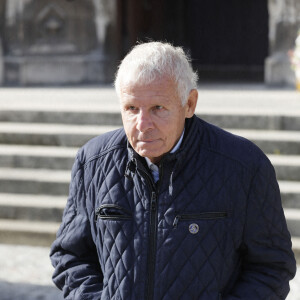 Patrick Poivre d'Arvor (PPDA) - Sorties des obsèques d'Etienne Mougeotte en l'église Saint-François-Xavier à Paris. Le 13 octobre 2021