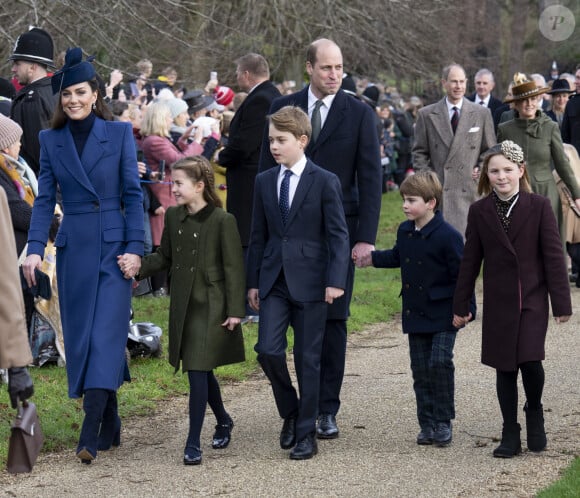 Le prince William, prince de Galles, et Catherine (Kate) Middleton, princesse de Galles, avec leurs enfants le prince George de Galles, la princesse Charlotte de Galles et le prince Louis de Galles le 25 décembre 2024 à Sandringham dans le Norfolk