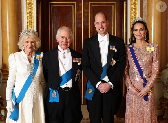 La reine consort Camilla, le roi Charles III d'Angleterre, le prince William, prince de Galles, Catherine Kate Middleton, princesse de Galles. La famille royale du Royaume Uni lors d'une réception pour les corps diplomatiques au palais de Buckingham à Londres le 5 décembre 2023 