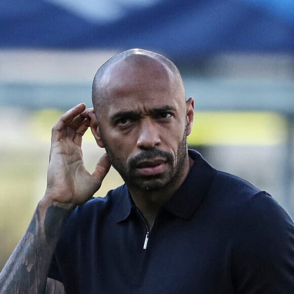 "Mon père a pris le contrôle total de mon corps et c'était difficile", ajoute le champion du monde
 
Thierry Henry, lors du match amical de football U21 entre la France et le Danemark (3-0) au stade Marcel-Picot de Tomblaine, près de Nancy le 7 septembre 2023.