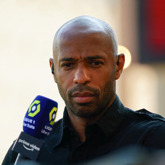 Thierry Henry (consultant Prime Video) - Match de football en ligue 1 Uber Eats AS Monaco - Rennes (1-1) au Stade Louis II à Monaco le 13 Août 2022. © Norbert Scanella / Panoramic / Bestimage