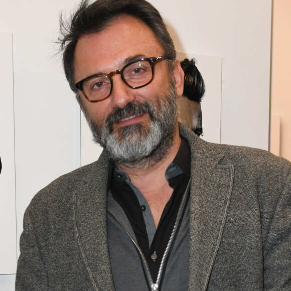 Frédéric Lopez - Vernissage de l'exposition "Quand le masque tombe" de Stéphane de Bourgies sur le toit de la Grande Arche à Paris, le 12 mars 2019. © Coadic Guirec/Bestimage