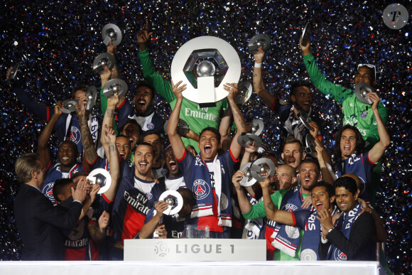 L'équipe du Psg célèbre le titre de Champion de France 2014 après le match Psg-Montpellier au Parc des Princes à Paris, le 17 mai 2014