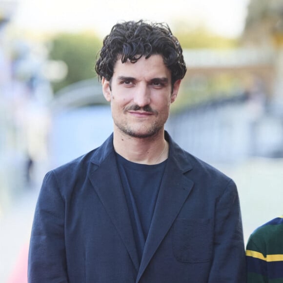 Loin d'être difficile, travailler avec sa belle-mère a été un véritable plaisir pour l'actrice qui a un lien très particulier avec celle-ci.
Louis Garrel - Première du film "La croisade" lors du Festival International du Film de San Sebastian