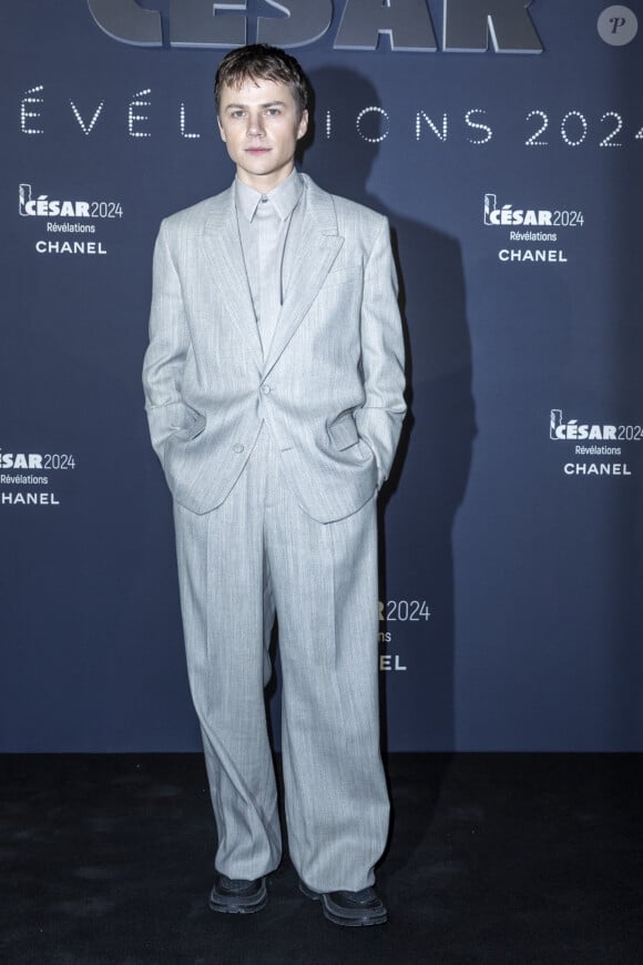 Félix Lefebvre (habillé en Dior) au photocall du dîner César Révélations 2024 à L'Élysée Montmartre à Paris le 15 janvier 2024. © Olivier Borde / Bestimage 