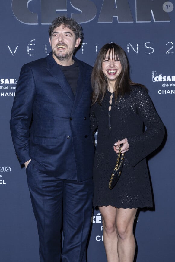 Damien Bonnard (habillé en Dior) et Kim Higelin au photocall du dîner César Révélations 2024 à L'Élysée Montmartre à Paris le 15 janvier 2024. © Olivier Borde / Bestimage 