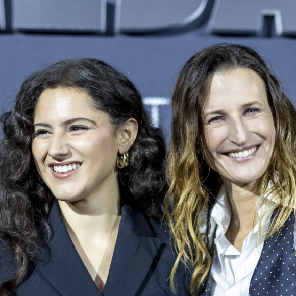 Sonia Faidi (habillée en Dior) et Camille Cottin au photocall du dîner César Révélations 2024 à L'Élysée Montmartre à Paris le 15 janvier 2024. © Olivier Borde / Bestimage 