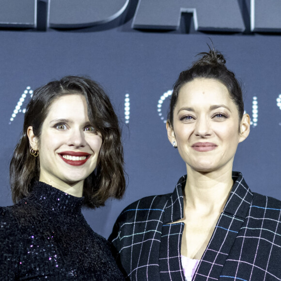 Marion Cotillard et Daphné Patakia au photocall du dîner César Révélations 2024 à L'Élysée Montmartre à Paris le 15 janvier 2024. © Olivier Borde / Bestimage 