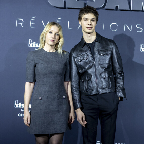 Ludivine Sagnier et Paul Kircher au photocall du dîner César Révélations 2024 à L'Élysée Montmartre à Paris le 15 janvier 2024. © Olivier Borde / Bestimage 
