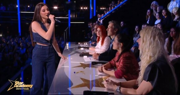 Un retour réussi
Lénie de retour dans la "Star Academy 2023" lors du prime du 20 janvier 2024, sur TF1