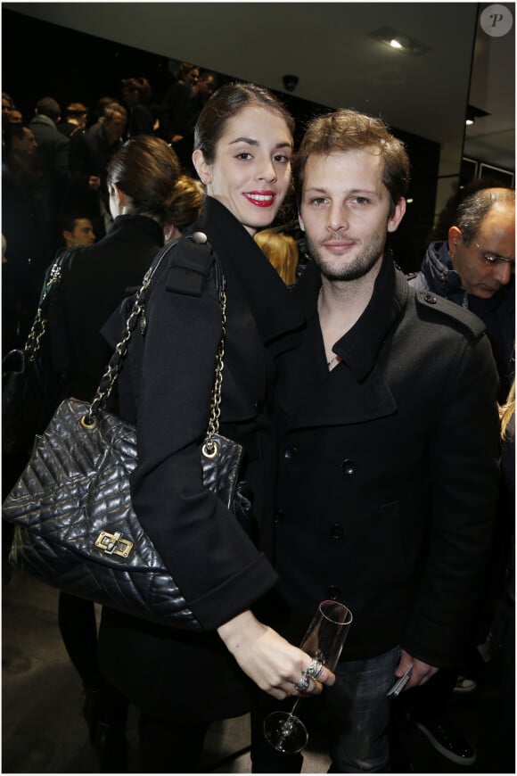 Nicolas Duvauchelle a aussi été en couple avec Laura Isaaz, avec qui il a eu sa fille Romy
Nicolas Duvauchelle et Laura Isaaz - People a l'inauguration de la premiere boutique concept store de Karl Lagerfeld a Paris, le 28 fevrier 2013. 