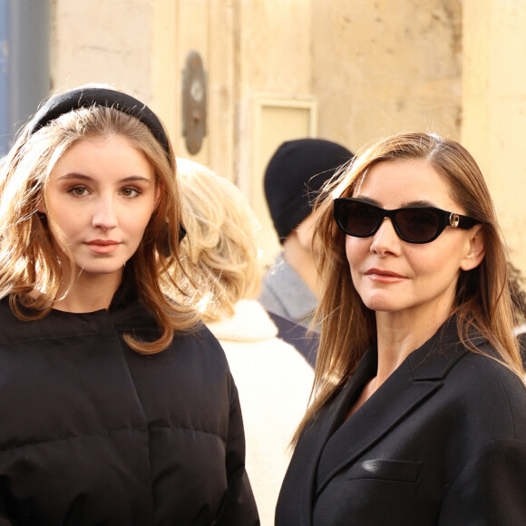 Vittoria di Savoia et sa mère Clotilde Courau - Arrivées au défilé Dior Haute Couture Printemps/Été 2024 dans le cadre de la Fashion Week de Paris (PFW), au musée Rodin à Paris, France, le 22 janvier 2024. © Denis Guignebourg/Bestimage