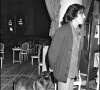 Elle l'aurait violenté en réponse aux maltraitances physiques que l'acteur assume et elle aurait même voulu faire piquer son chien
Archive, Alain Delon avec son chien au Festival du film américain de Deauville