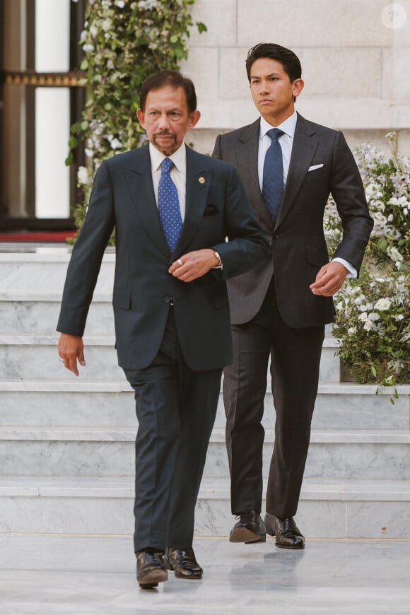 Le sultan de Brunei, Hassanal Bolkiah et son fils le prince Abdul Mateen - Les familles royales au mariage du prince Hussein de Jordanie et de Rajwa al Saif, au palais Zahran à Amman (Jordanie), le 1er juin 2023. 