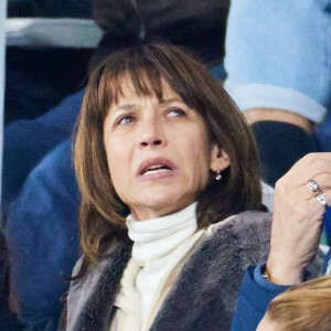 Sophie Marceau a poussé un gros coup de gueule contre un homme politique. 
Sophie Marceau - People des les tribunes de la coupe du Monde de Rugby France - Match de quart de finale "France-Afrique du Sud (28-29)" au Stade de France à Saint-Denis. © Moreau-Jacovides/Bestimage 