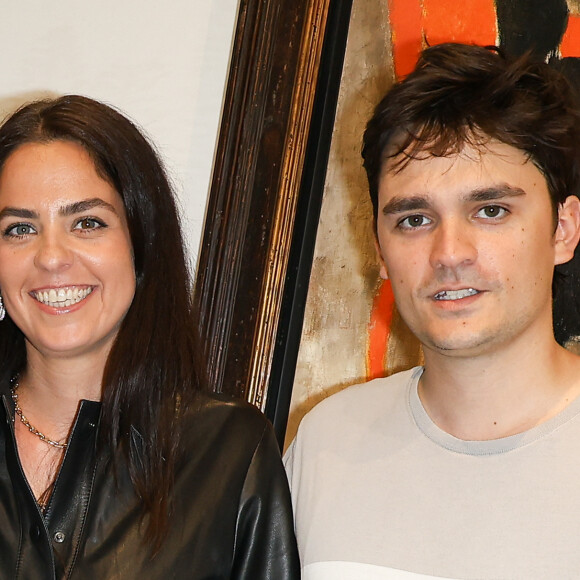 Exclusif - Anouchka Delon et Alain-Fabien Delon au cocktail à l'issue de la conférence de presse pour la vente de la collection Alain Delon chez Bonhams Cornette de Saint Cyr à Paris le 19 juin 2023. © Coadic Guirec/Bestimage