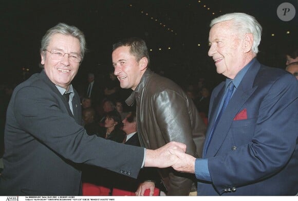 Ainsi que de Christophe Dechavanne.
Alain Delon, Christophe Dechavanne et Guy Lux, première de "Roméo et Juliette" à Paris.