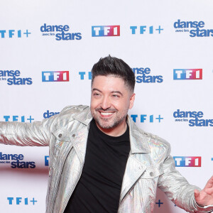 Pas de surprise avec Chris Marques qui rempile et garde ainsi son statut de juré historique.
Chris Marques - Photocall pour le lancement de la nouvelle saison de l'émission "Danse avec les stars 2024 (DALS)" à la Tour TF1 à Boulogne-Billancourt. Le 25 janvier 2024 © Christophe Clovis / Bestimage