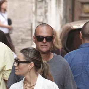 Justin Timberlake et sa femme Jessica Biel, main dans la main, profitent de leurs vacances à Rome, le 1er octobre 2023. Outre la visite de sites historiques tels que l'Eglise et les catacombes de San Callisto, le couple a fait une halte à la célèbre boutique Borsalino avant de déjeuner dans le centre-ville.