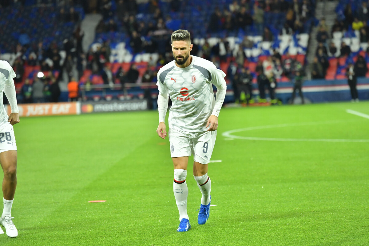 Photo Olivier Giroud Match De Football En Ligue Des Champions Champions League Le Psg 8718