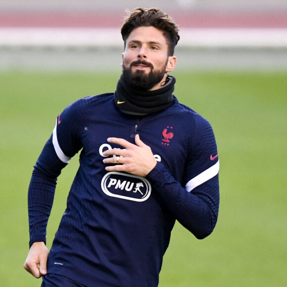 "Joyeux 6ème anniversaire mon petit champion. Je t'aime plus que tout au monde", écrit Olivier Giroud
 
Olivier Giroud - Entrainement des joueurs de football de l'équipe de France à Clairefontaine le 9 octobre 2020. © FEP / Panoramic / Bestimage.