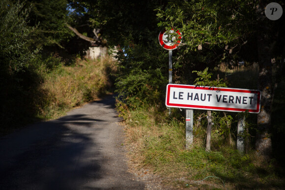 "L'enquête ne piétine pas. Nous sommes dans le temps long des analyses techniques. Le dossier est vivant, il est très vivant."
Image du Haut-Vernet, village où le petit Émile a été vu pour la dernière fois le 8 juillet 2023 (photo datant du 8 août 2023) © Thibaut Durand/ABACAPRESS.COM