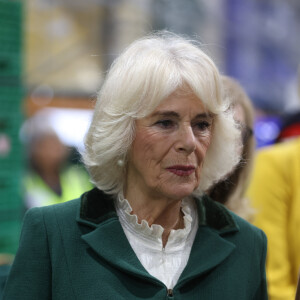 Le roi Charles III d'Angleterre, le jour de son 75ème anniversaire, et Camilla Parker Bowles, reine consort d'Angleterre, lors du lancement officiel du Coronation Food Project à Didcot , le 14 novembre 2023. 