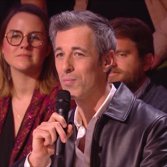 En effet, alors qu'il voulait donner la parole à Adeline Toniutti, c'est la prof de danse qui s'est mise à parler.
Michael Goldman à la demi-finale de la Star Academy. Le 27 janvier 2024.