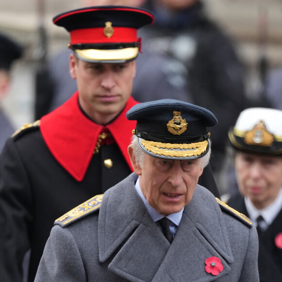 Le roi Charles III d'Angleterre - La famille royale honore les disparus des deux guerres mondiales lors de la cérémonie Remembrance Sunday (Dimanche du souvenir) au Cénotaphe à Londres le 12 novembre 2023.