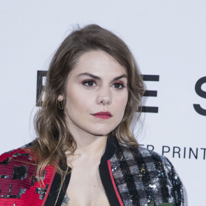 Sur Instagram, elle a dévoilé qu'elle s'était blessée
Coeur de Pirate au défilé Elie Saab PAP femme printemps / été 2019 à Paris le 28 septembre 2018. © Olivier Borde / Bestimage 