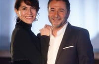 PHOTOS Caterina Murino sublime en robe et cuissardes pour parler d'une grande cause avec Bernard Montiel