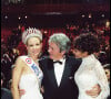 Et elle doit une fière chandelle à Alain Delon !
Archives - Elodie Gossuin (Miss France 2001), Alain Delon et Sonia Rolland.
