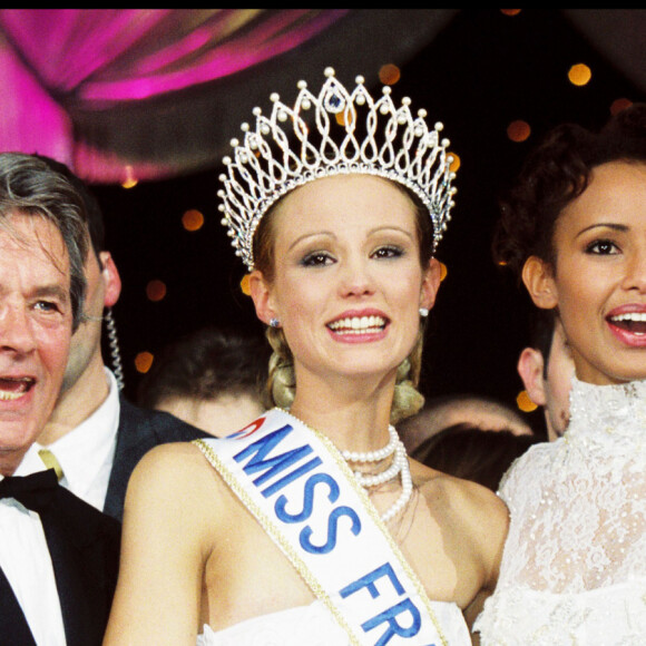 Archives - Elodie Gossuin (Miss France 2001), Alain Delon et Sonia Rolland.