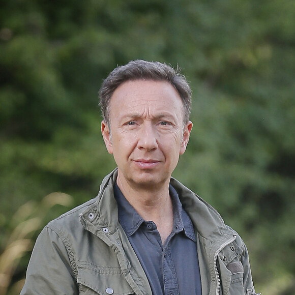Exclusif - Stéphane Bern tient son premier rôle devant la caméra d'O. Guignard dans le téléfilm de France 3 "La Mort vue du ciel" à Châteauneuf-sur-Charente, le 17 août 2020.