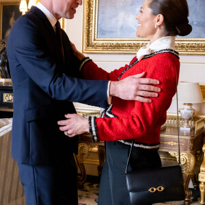 La princesse Victoria et le prince Daniel de Suède reçus par Le prince William, prince de Galles, et Catherine (Kate) Middleton, princesse de Galles, au château de Windsor, le 30 novembre 2023.
